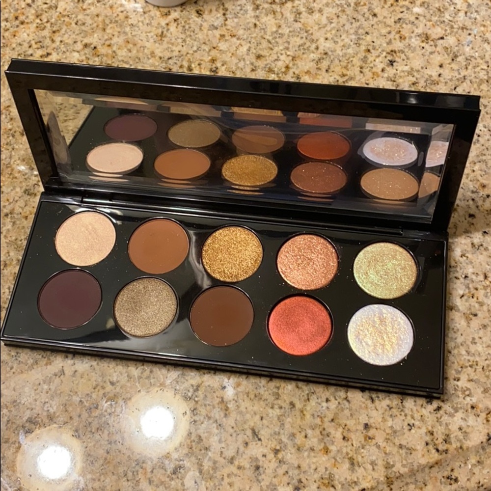 COPY - Pat McGrath Mothership V lightly swatched